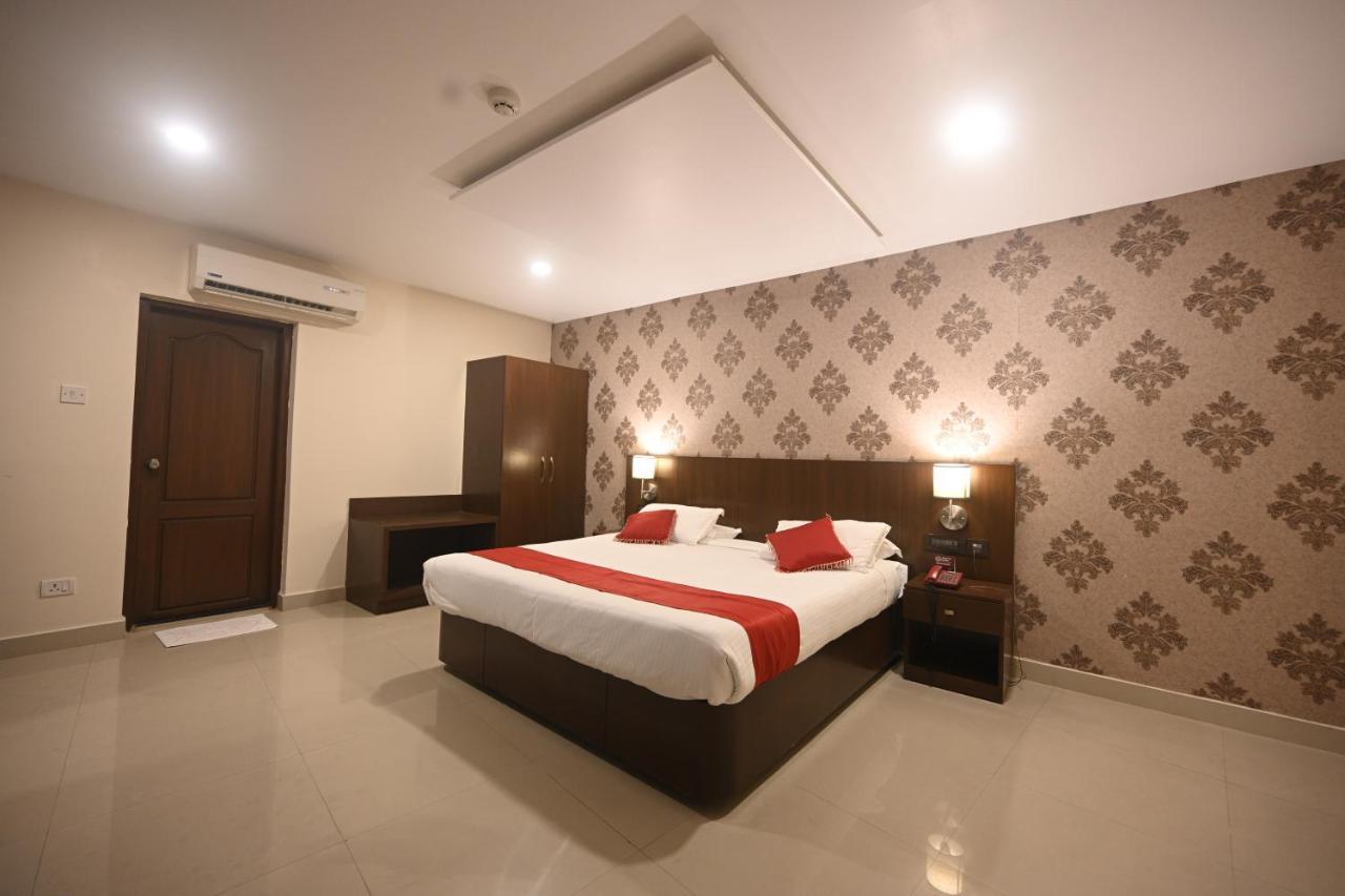Hotel Bhagavath Gardens Chengannur Exterior foto